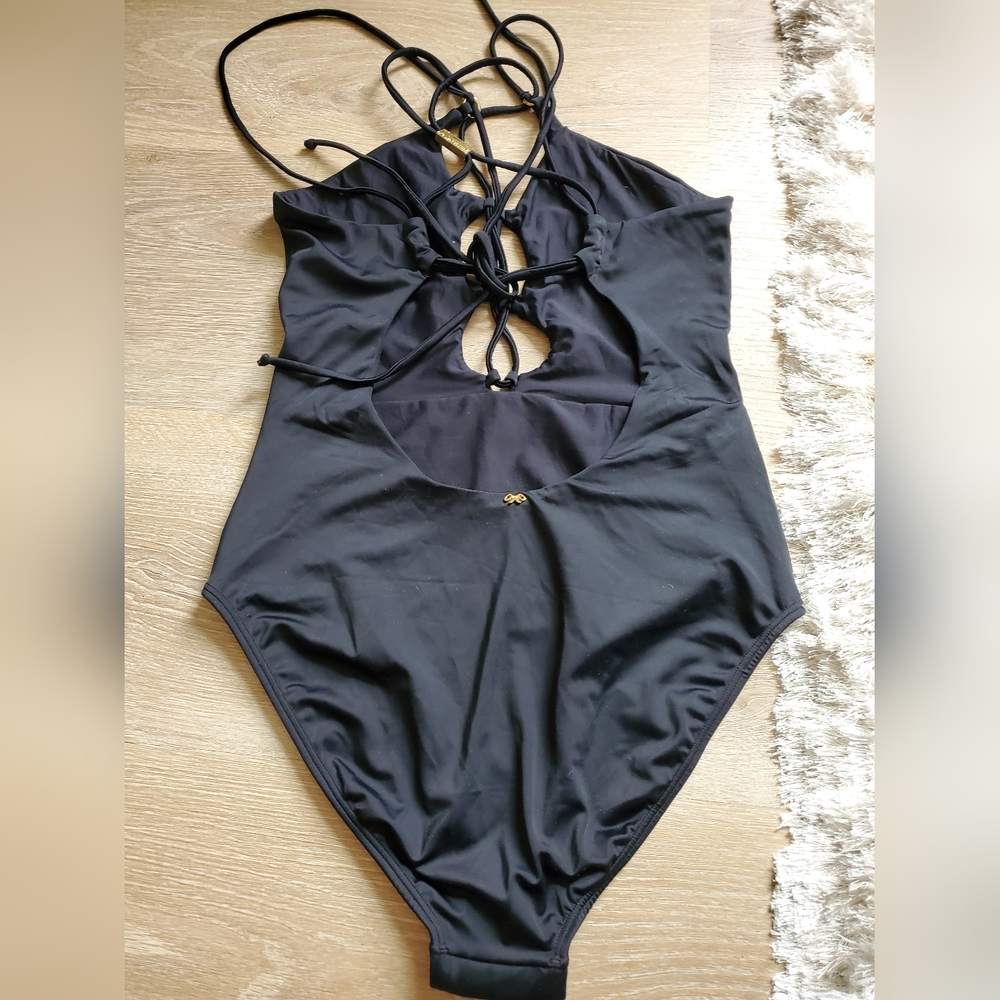 PilyQ Norah One Piece Open Back Swimsuit Black size Large - Picture 4 of 10